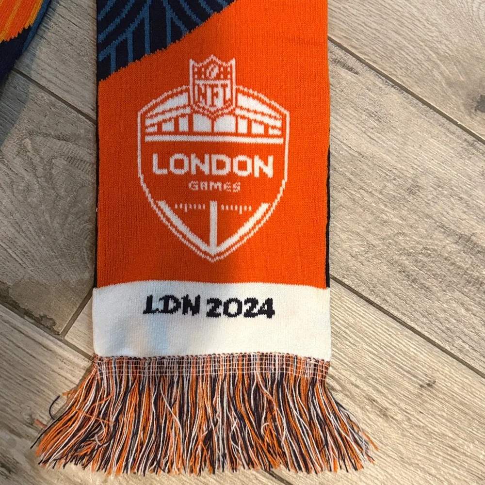 EUC London Games 2024 NFL Chicago Bears scarf